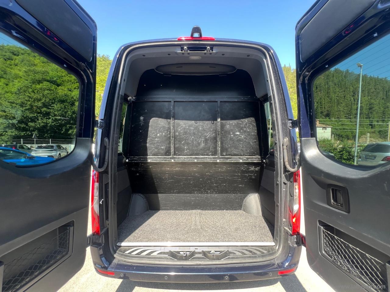 Sprinter K37/35 316CDI RWD TN Tourer Bsn