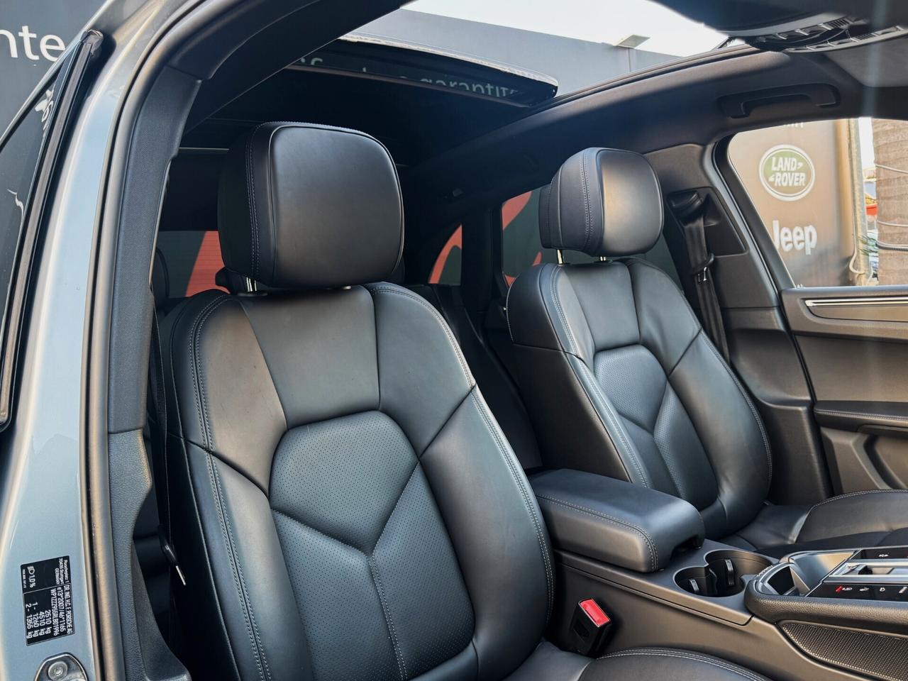 Porsche Macan 2.0 Turbo Benzina 265CV TETTO PASM