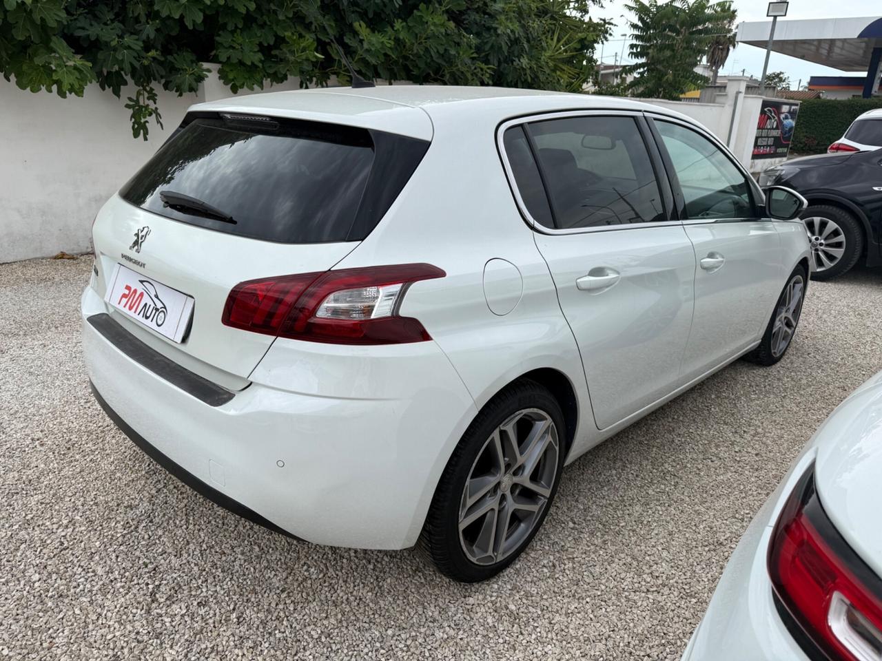 Peugeot 308 BlueHDi 120 S&S EAT6 Allure