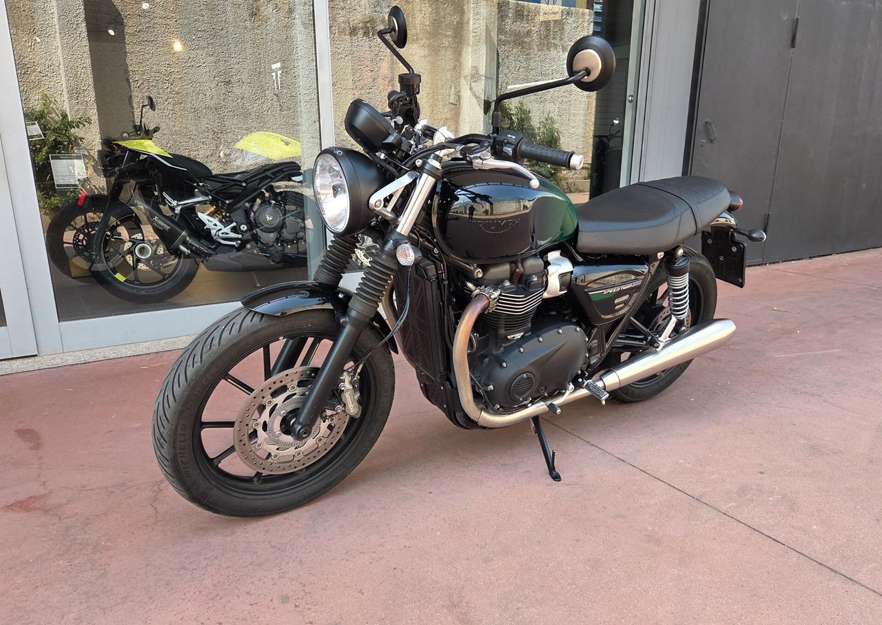 Triumph Speed Twin 900 Stealth Edition