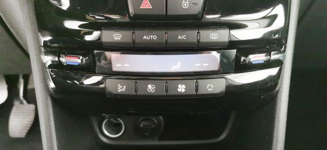 PEUGEOT 208 PureTech 82 5 porte Allure