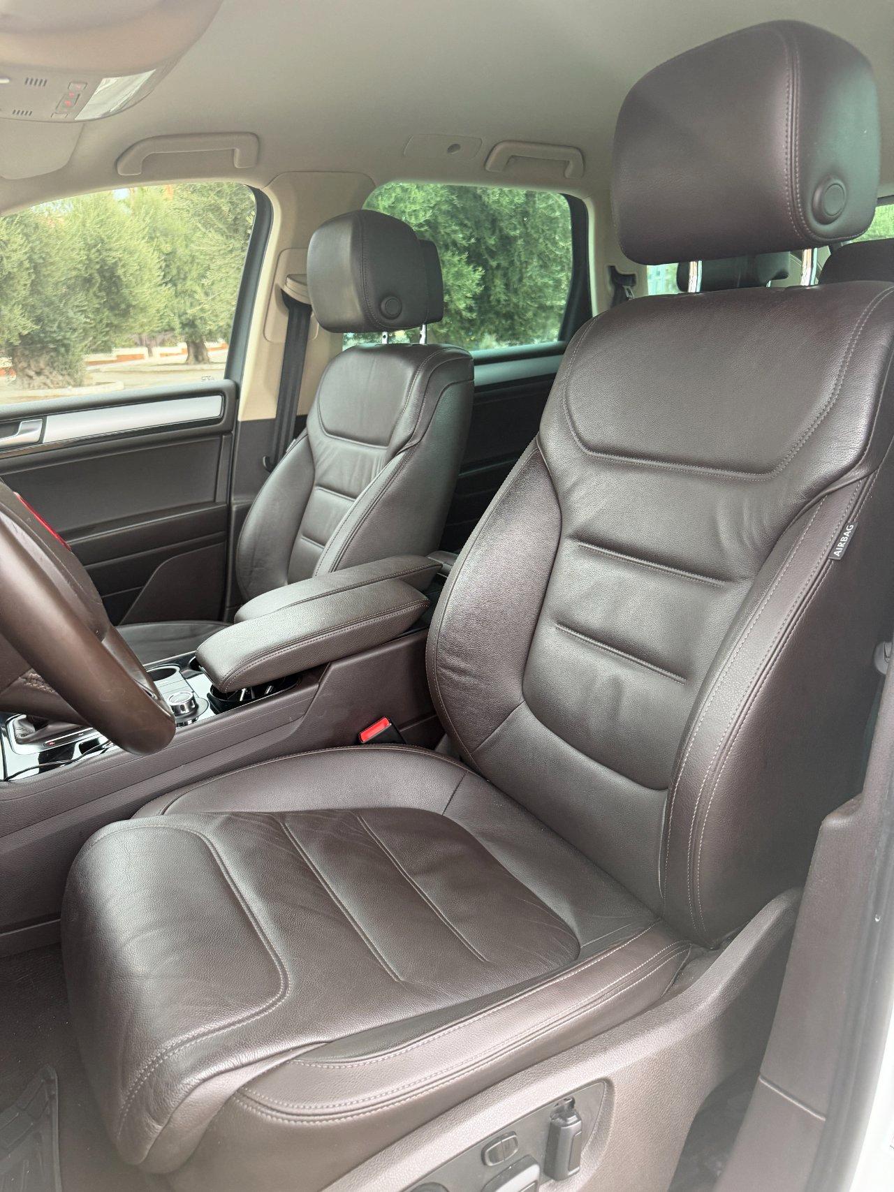 Volkswagen Touareg 3.0 V6 tdi Executive 245cv tiptronic