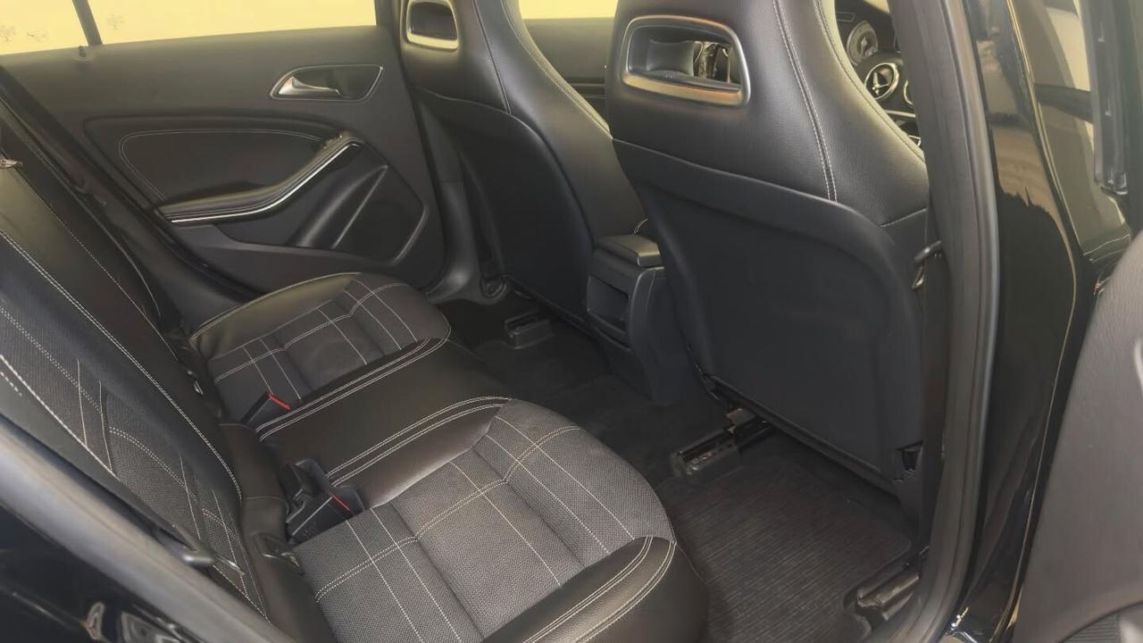 Mercedes-benz A 180 CDI 109CV Sport - 2014