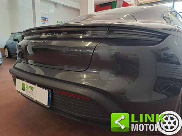 PORSCHE Taycan 4S Performance