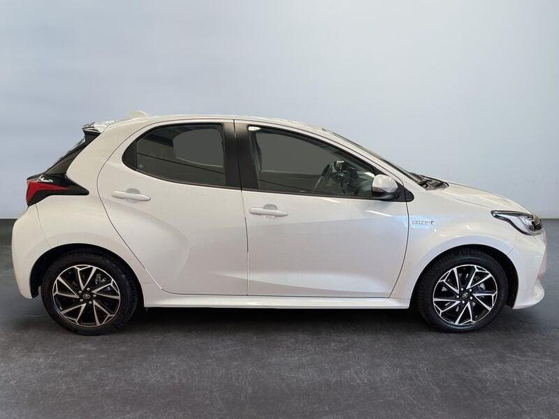 Toyota Yaris Hybrid Trend MY22