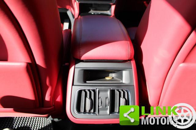 MASERATI Grecale MHEV 300 CV AWD GT