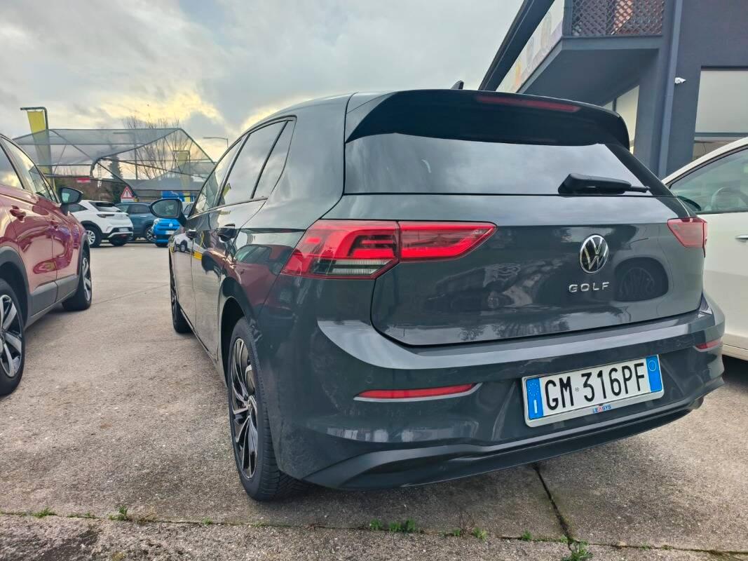 Volkswagen Golf 2.0 tdi Life 115cv dsg