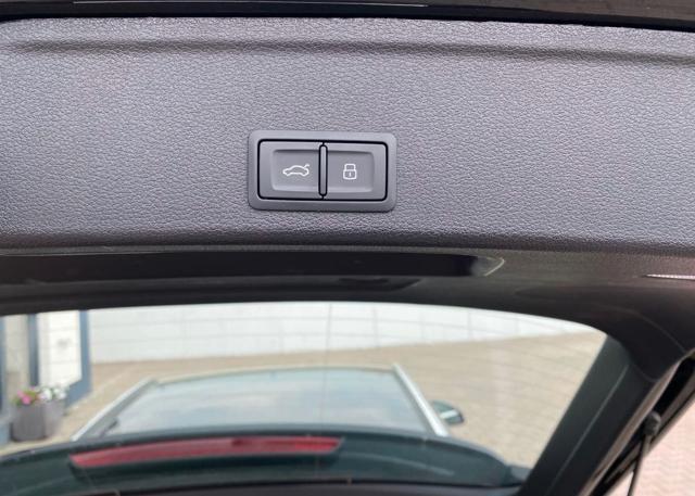 AUDI A4 Avant 35 TFSI S tronic S line edition