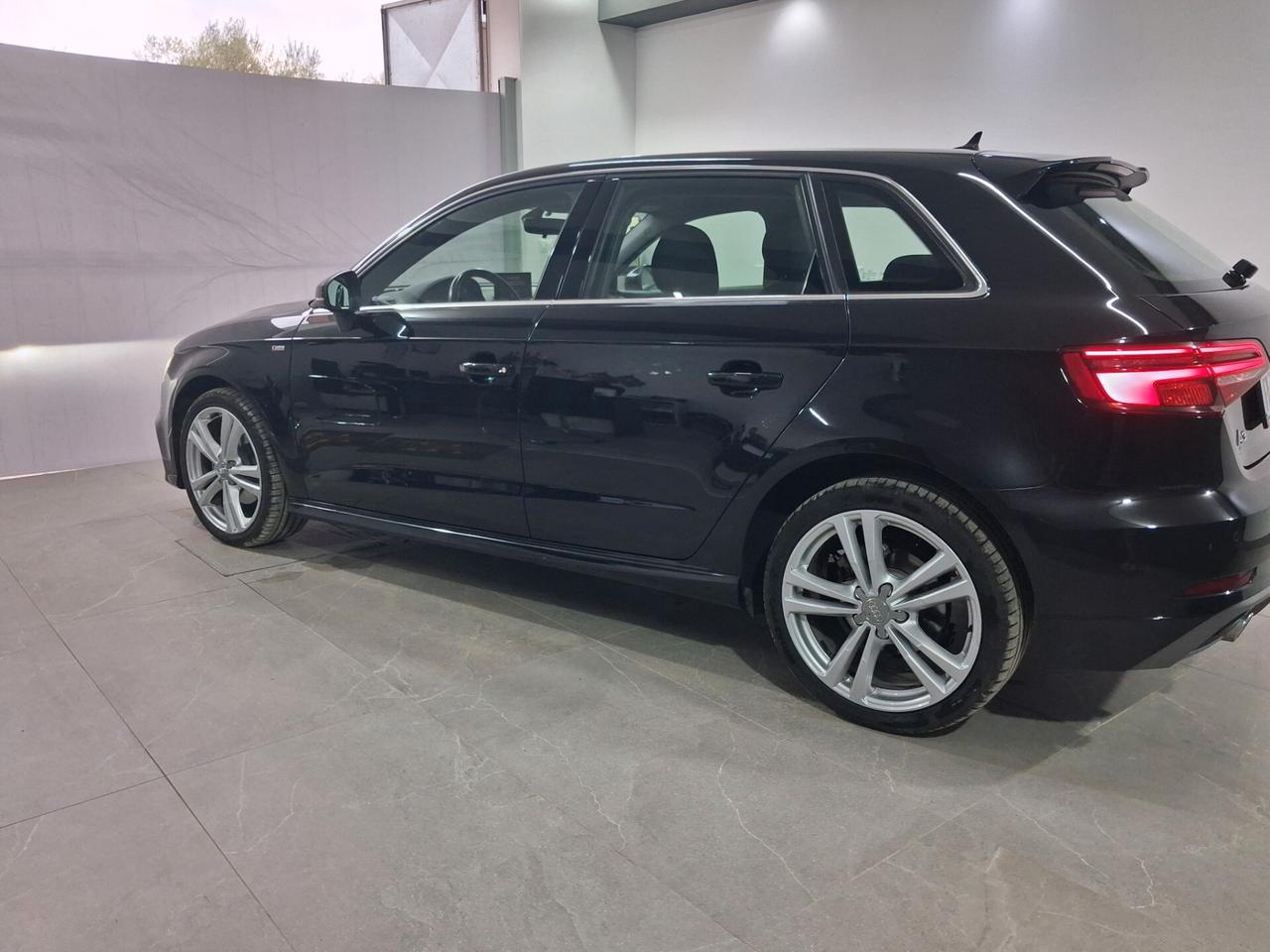 Audi A3 SPB 30 TDI S tronic s line iva deducibile