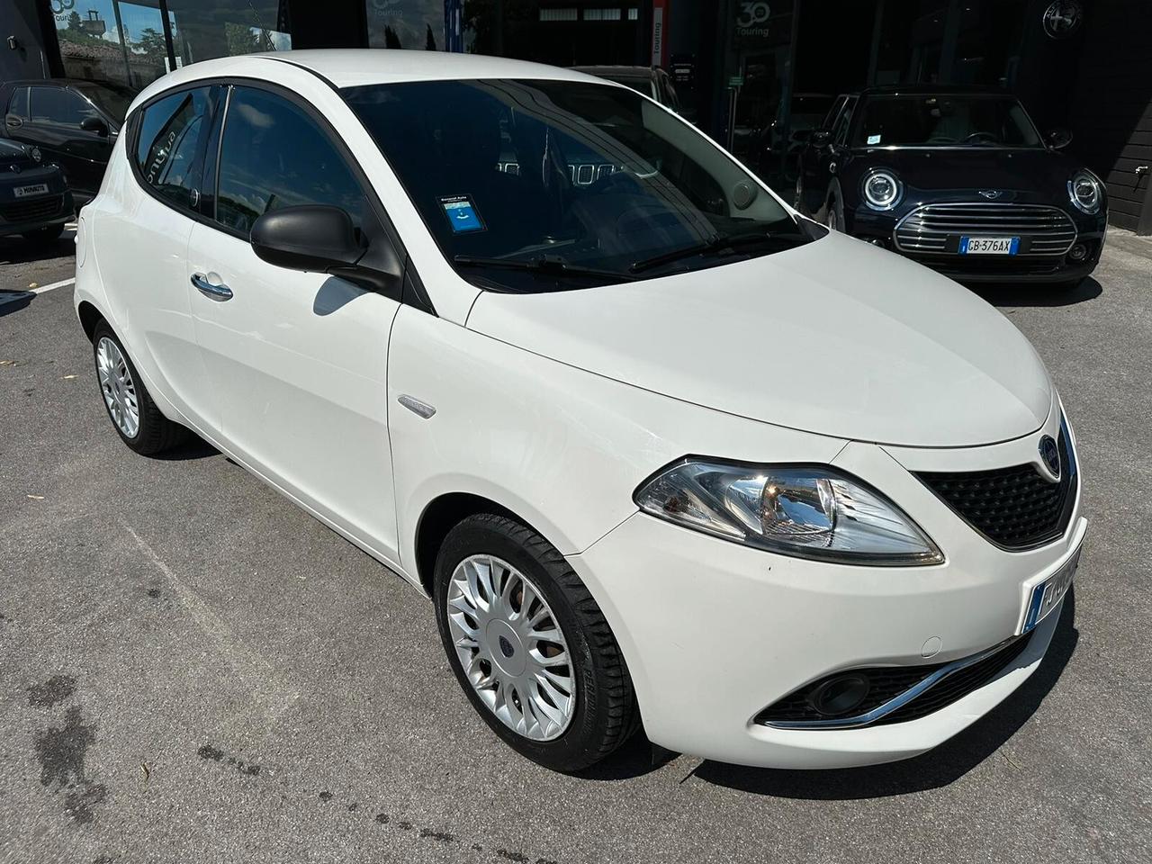 Lancia Ypsilon 1.2 69 CV 5 porte GPL Ecochic Silver