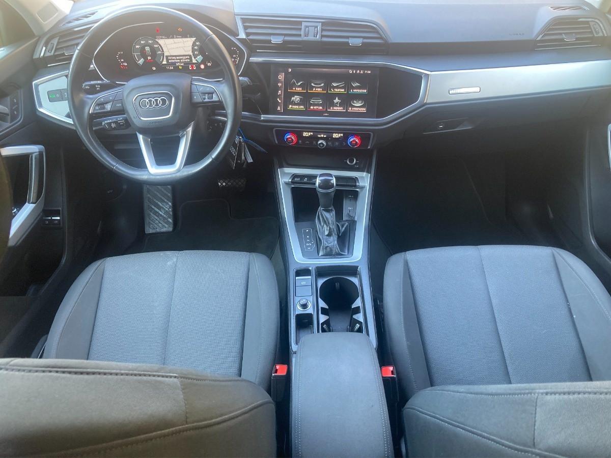 AUDI Q3 45 1.4 tfsi e Business s-tronic