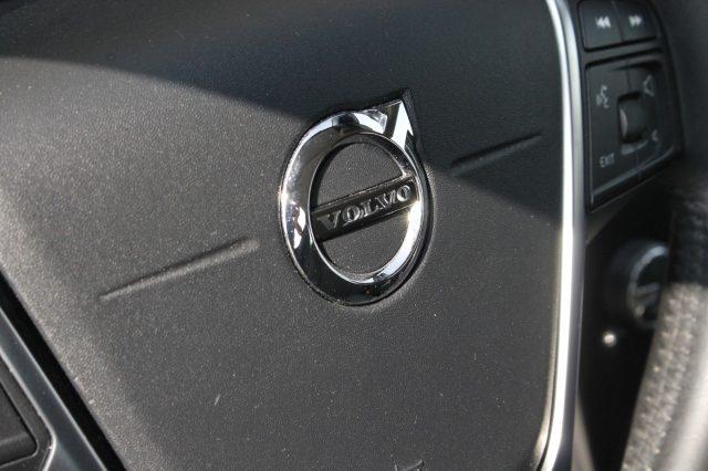 VOLVO V40 Cross Country D2 Business FULL-LED
