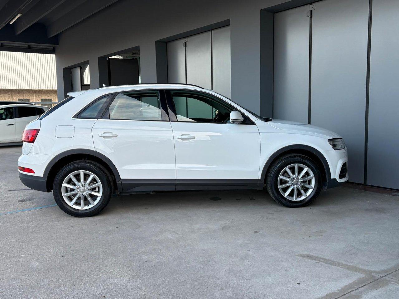 Audi Q3 2.0 tdi Design 120cv