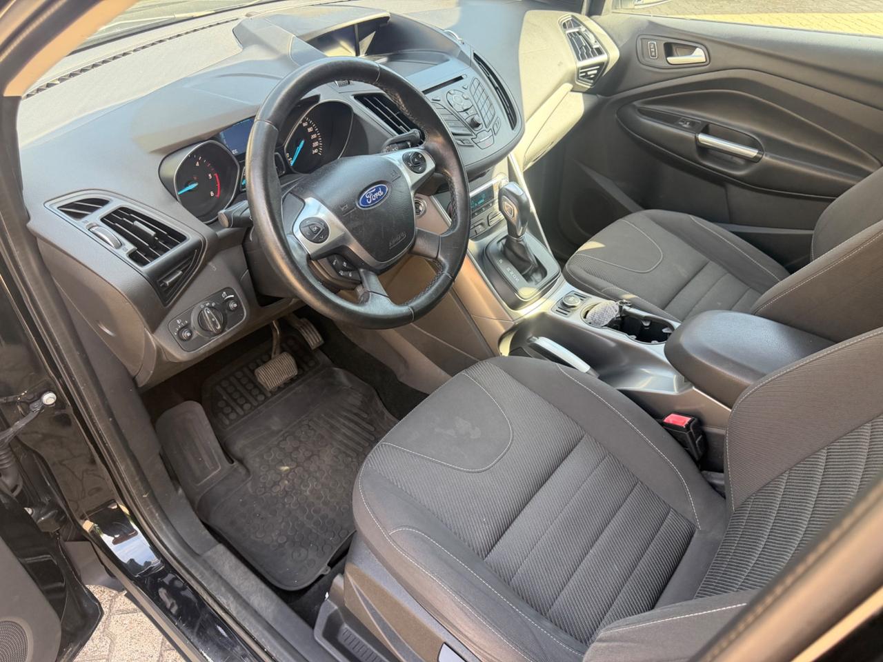 Ford Kuga 2.0 TDCI 140 CV 4WD Powershift Business