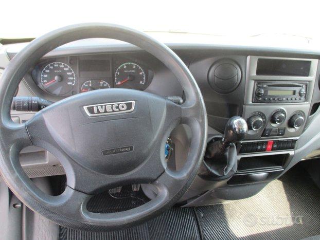 Iveco Daily 35S15 2.3 150CV EURO 5 FURGONE+ PEDANA