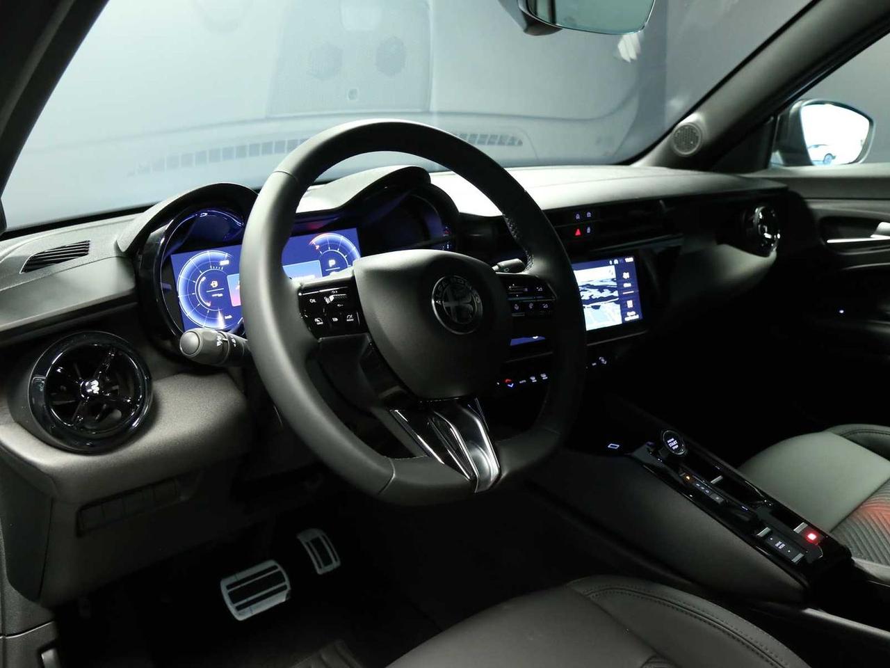 Alfa Romeo Junior hybrid 145cv eDCT6 #10242