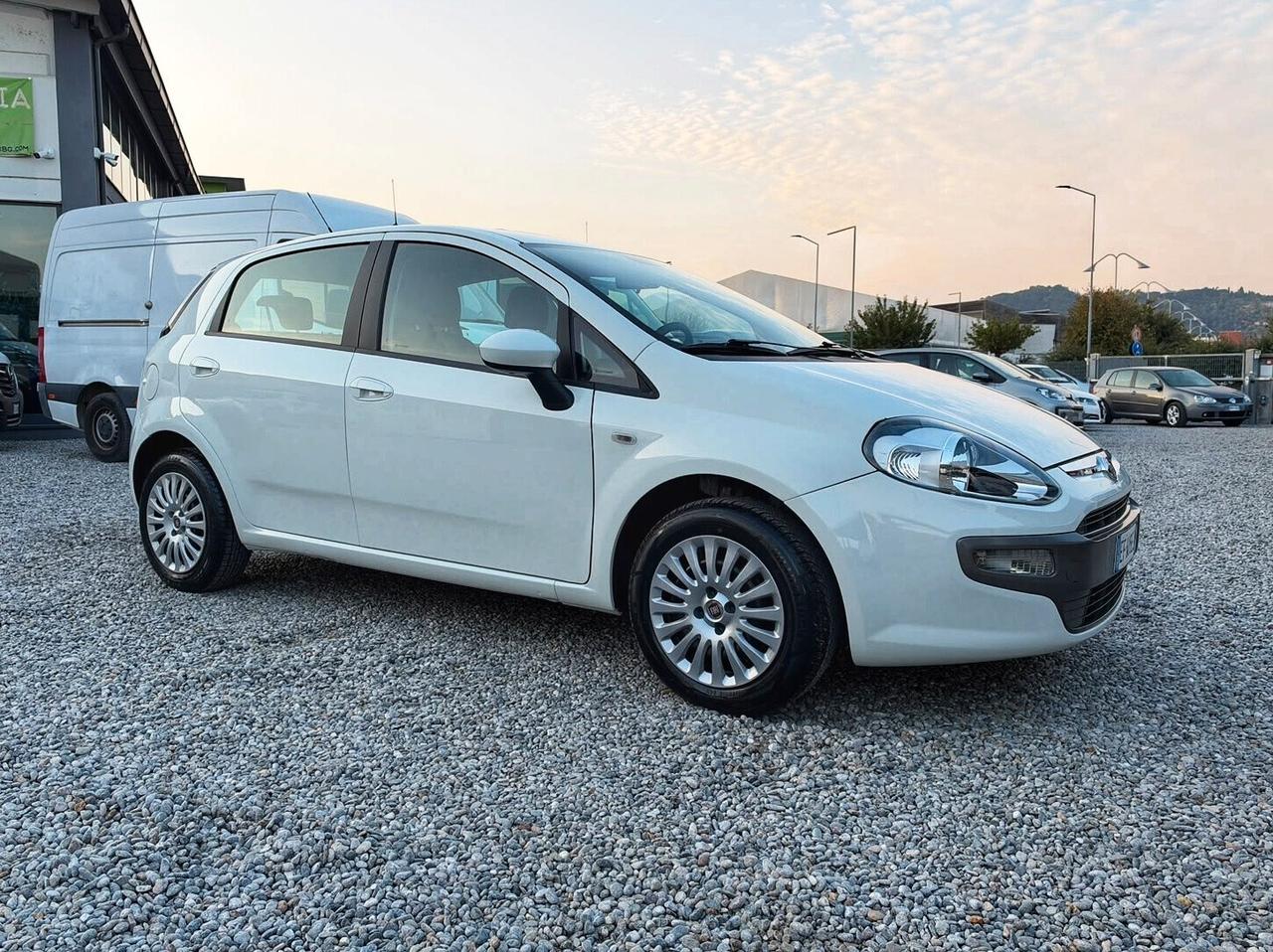Fiat Punto Evo 1.4 5 porte Dynamic AUTOMATICA OK NEOPATENTATI