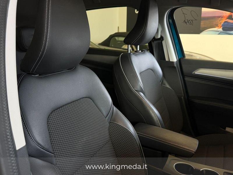 Renault Arkana E-Tech 1.6 Hybrid E-TECH 145 Techno