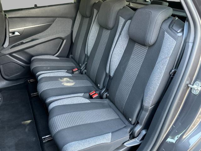 PEUGEOT 5008 BlueHDi 130 S&S EAT8 Active Business