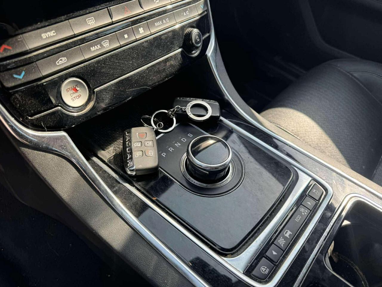 Jaguar XF 2.0 D 180 CV Prestige-2019