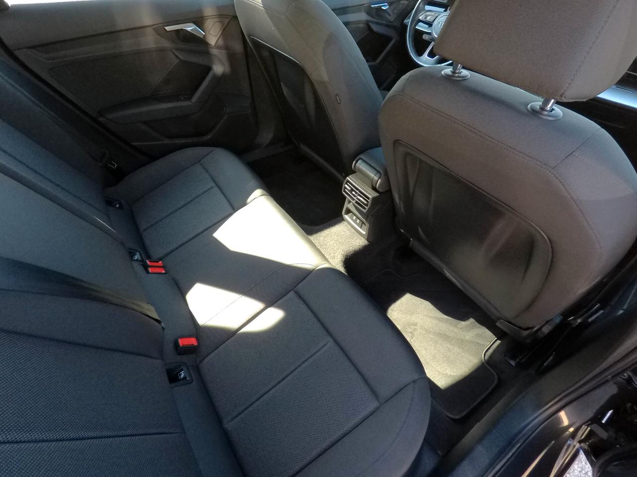 Audi A3 SPB 30 TDI Business Advanced