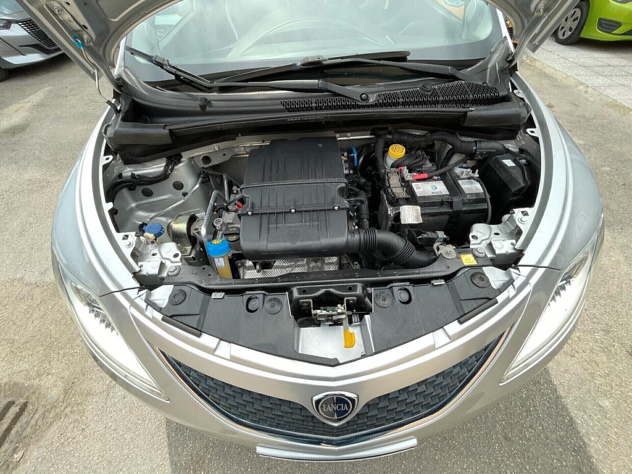 Lancia Ypsilon 1.2 69 CV 5 porte Gold