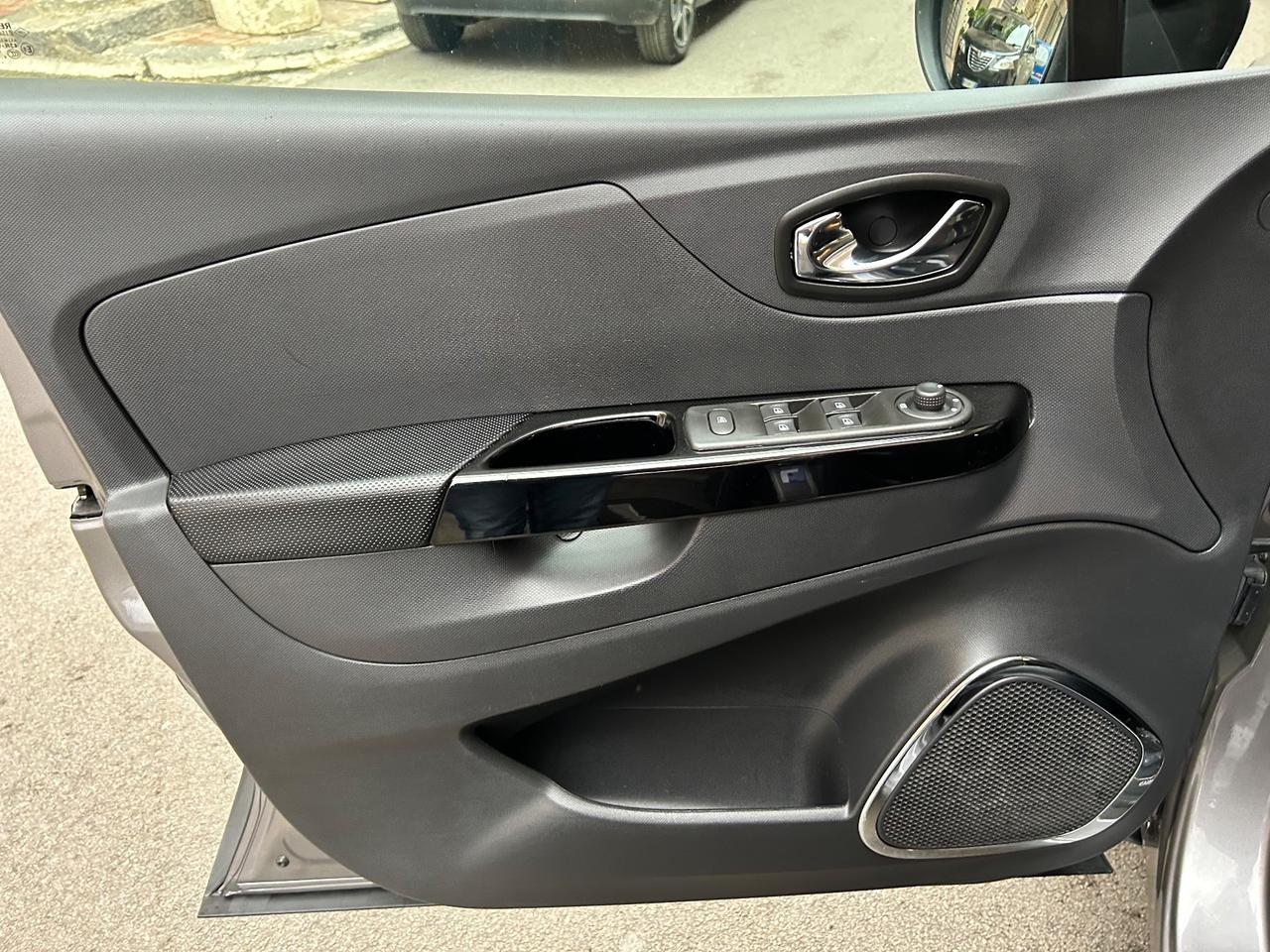 Renault Captur dCi 8V 90 CV EDC Start&Stop Energy Intens