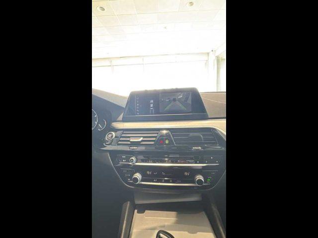 BMW 525 Serie 5(G30/31/F90) - d Business
