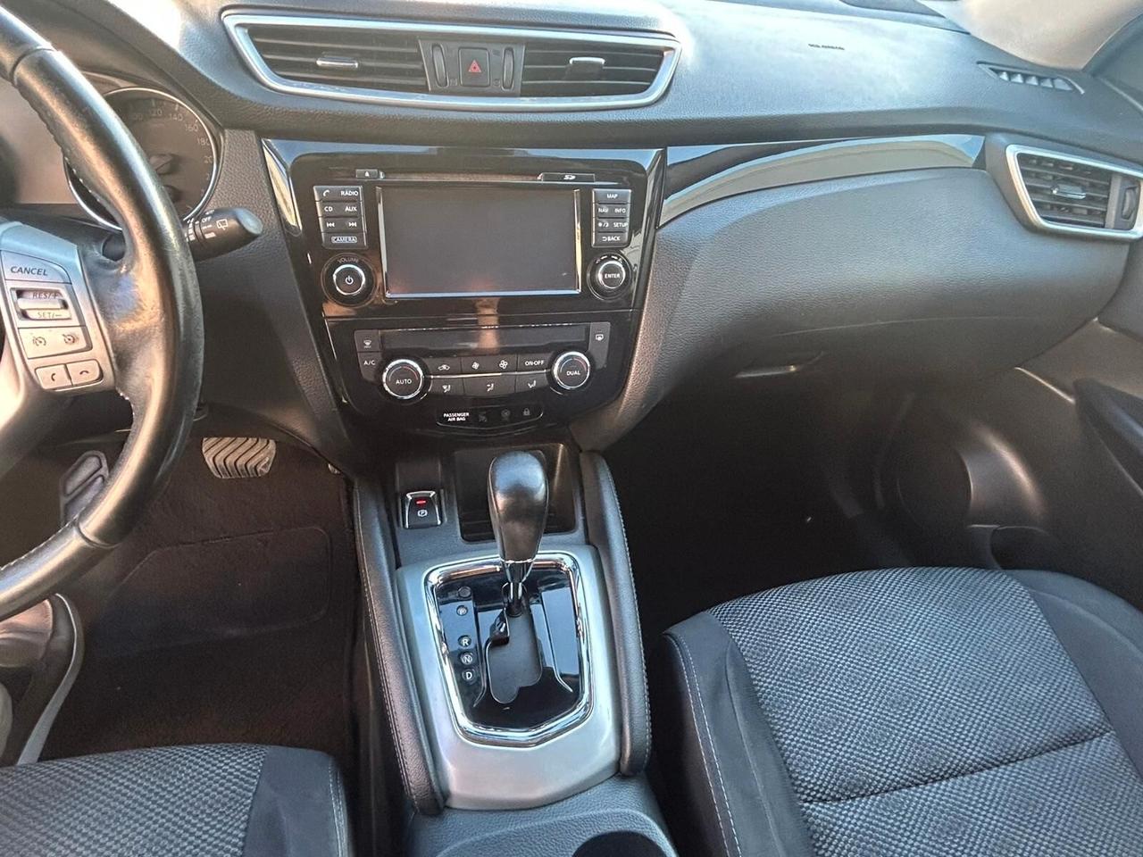 Nissan Qashqai 1.6 dCi N-Connecta 2WD 130cv xtronic E6