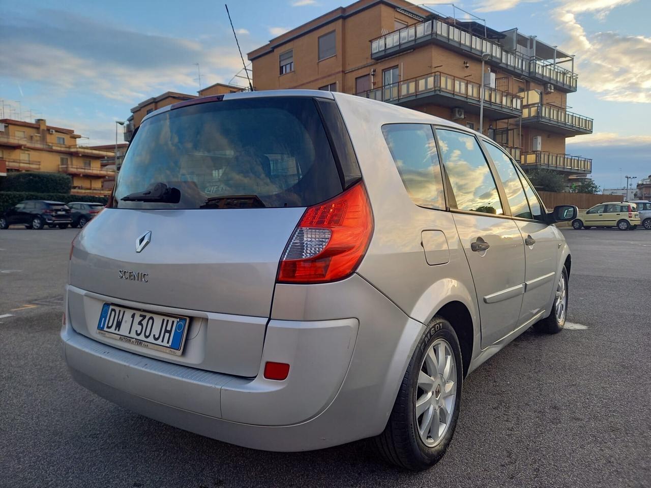 Renault Grand Scenic 1.9 dCi 130cv 7 Posti