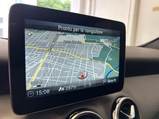 MERCEDES-BENZ GLA 200 Premium