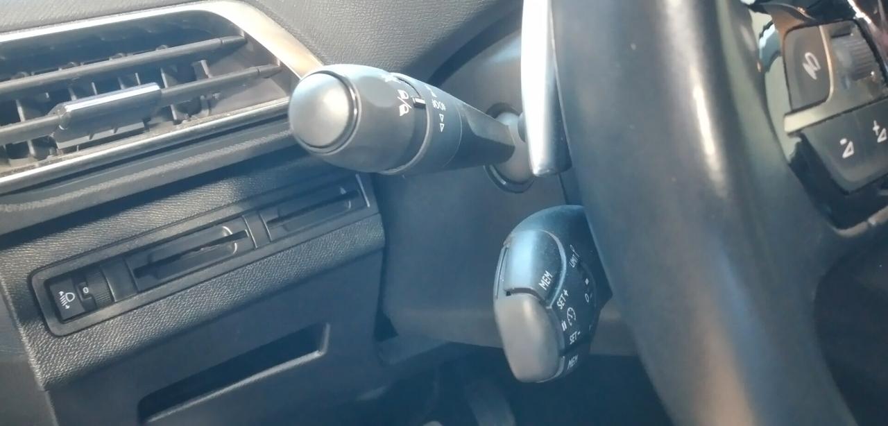 Peugeot 3008 BlueHDi 130 S&S EAT8 Active OK NEOPATENTATI