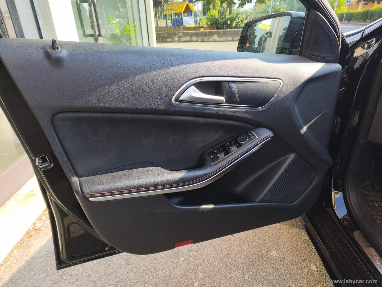 MERCEDES-BENZ A 220 d Automatic 4Matic Premium TETTO APRIBILE