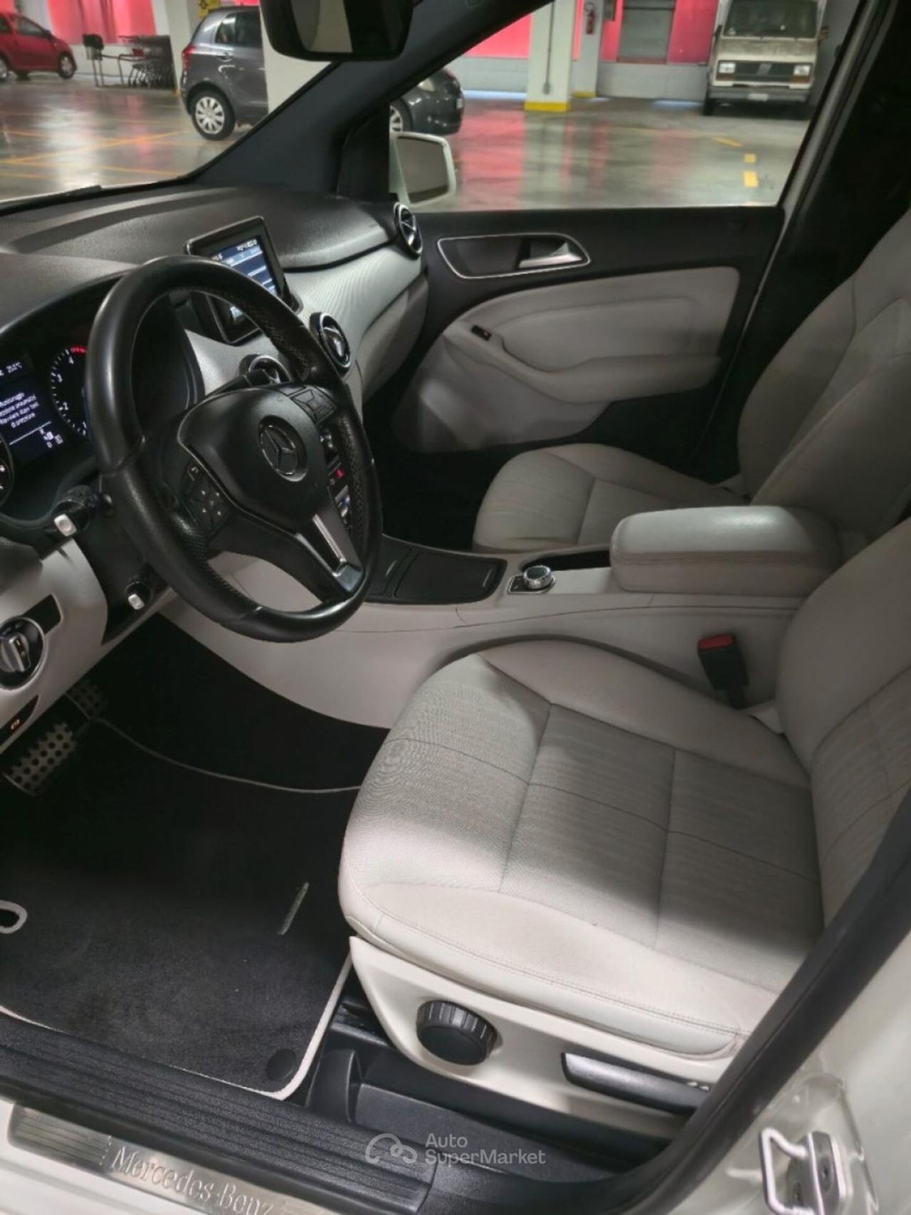 Mercedes-benz B 200 CDI BlueEFFICIENCY Premium