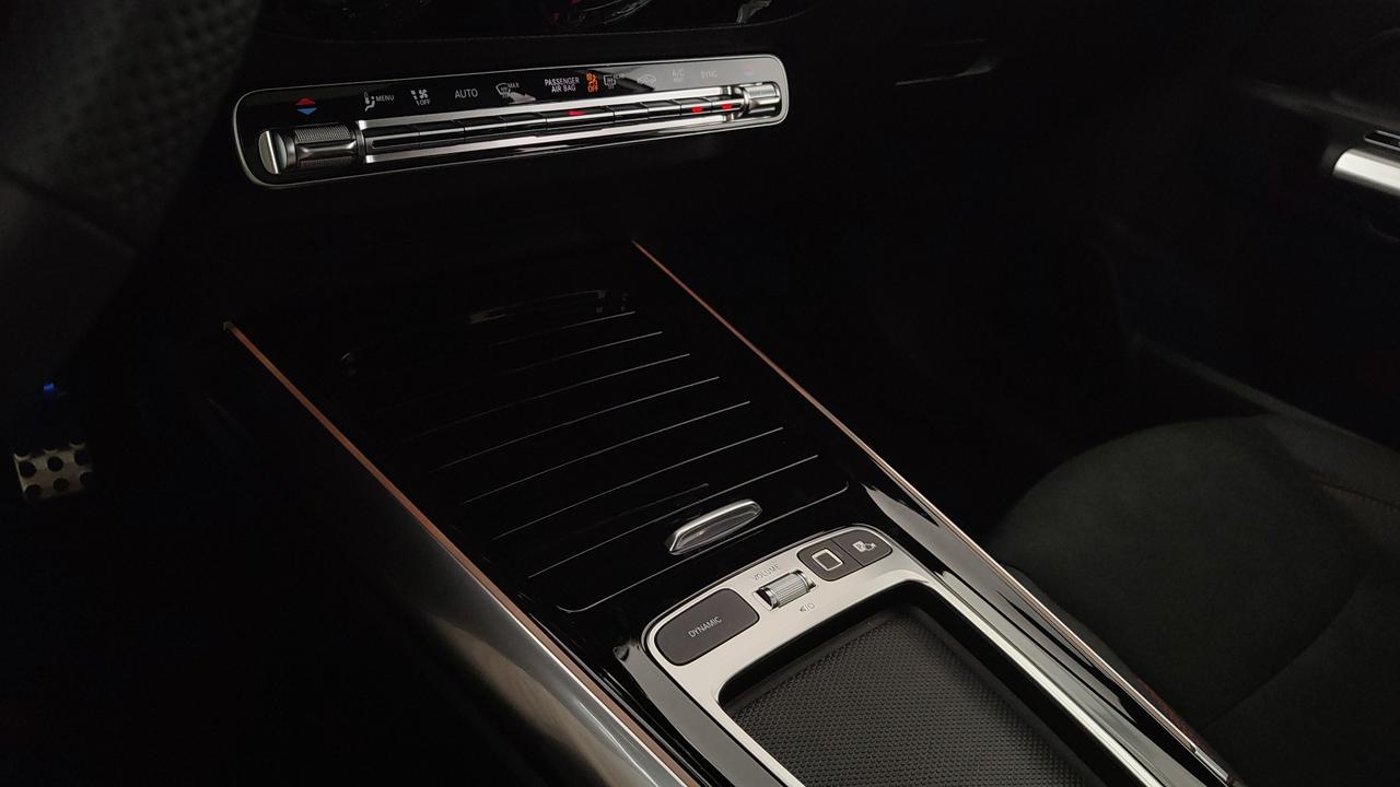 Mercedes-Benz GLA 200 d automatic