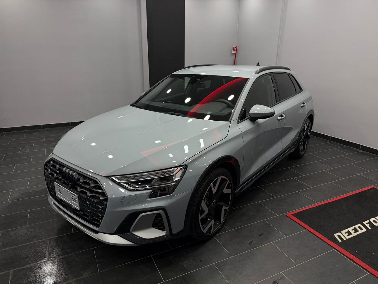 Audi A3 allstreet 35 TDI S tronic Identity Contrast