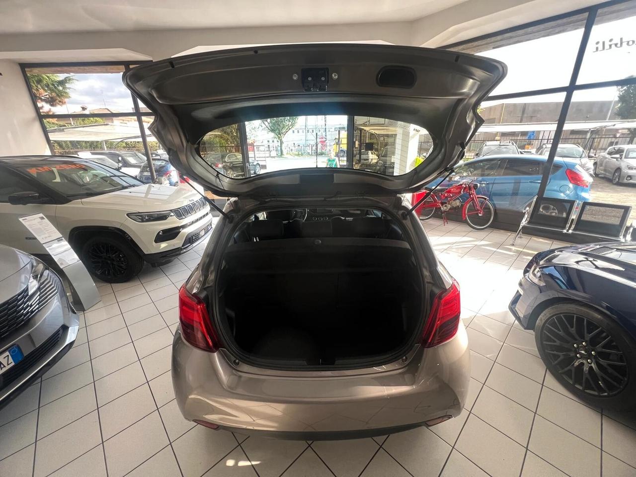 Toyota Yaris 1.3 3 porte Active