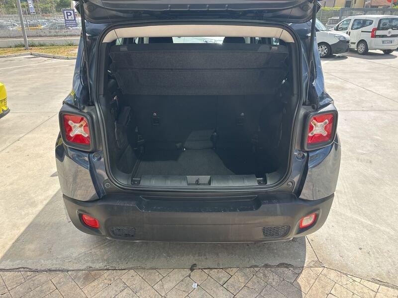 Jeep Renegade 2019 1.5 turbo t4 mhev Limited 2wd 130cv dct