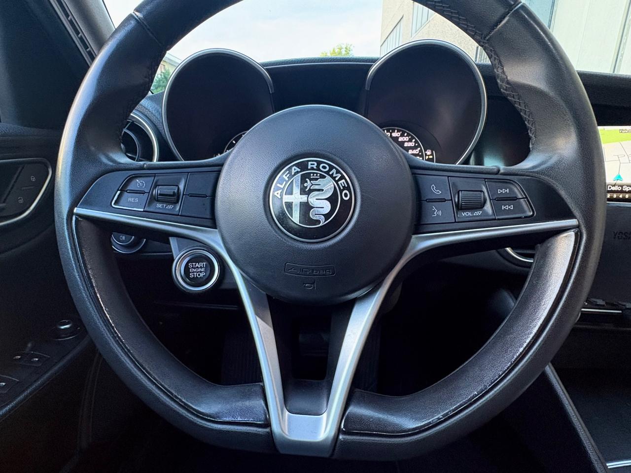 Alfa Romeo Giulia 2.2 TD 180 CV Business Sport