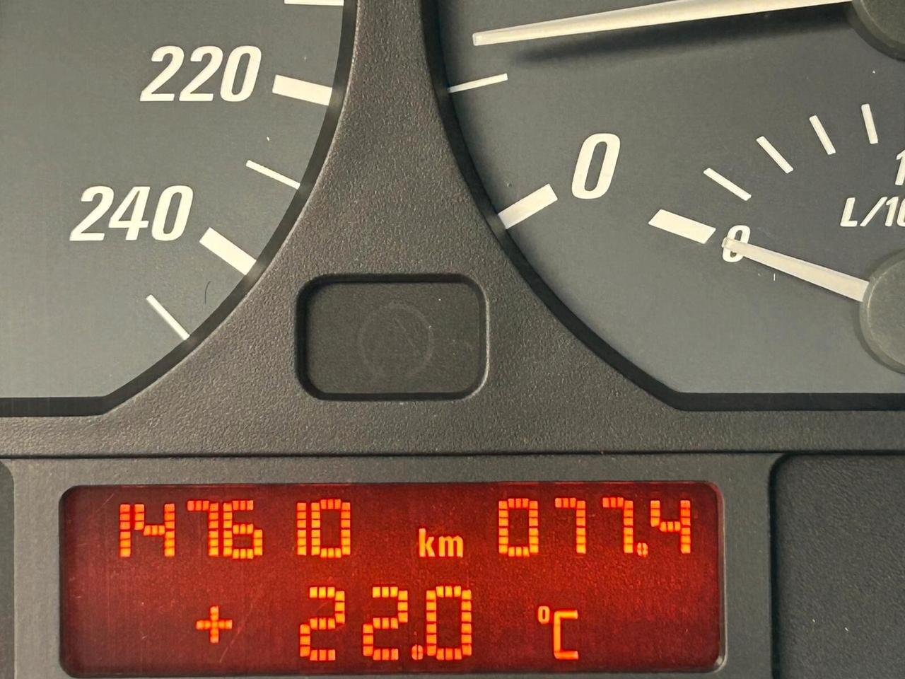 Bmw 320 320i (2.2) cat 4 porte Attiva