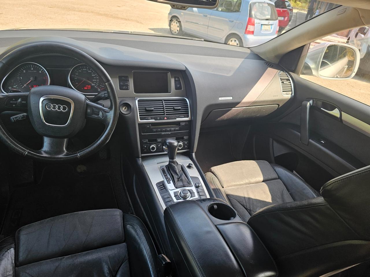 Audi Q7 3.0 V6 TDI 233CV quattro tiptronic