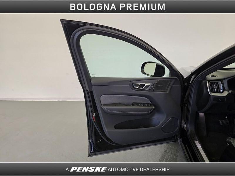 Volvo XC60 XC60 B5 AWD automatico Plus Dark