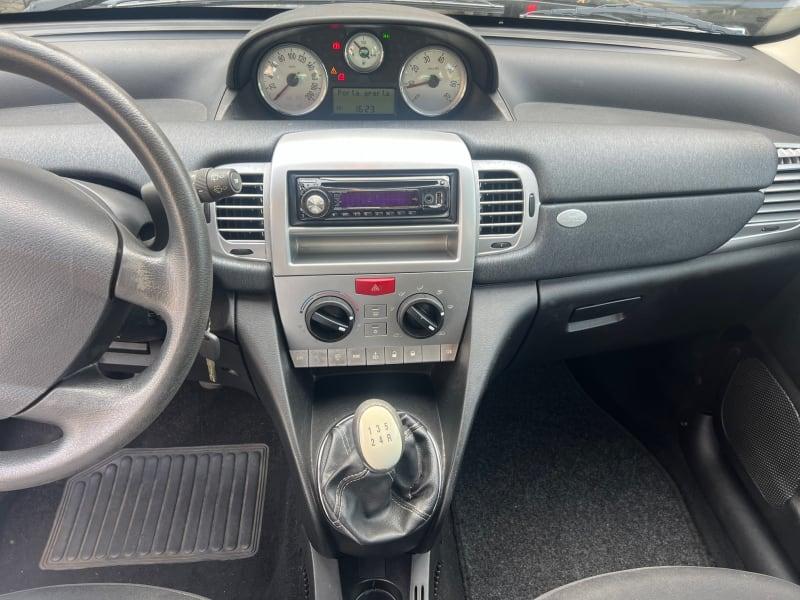 LANCIA YPSILON 1.2 ORO GIALLO