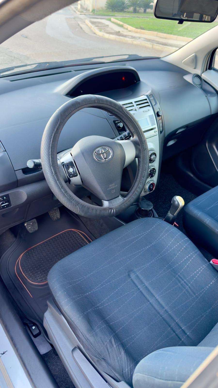 Toyota Yaris 1.3 5 porte Navi