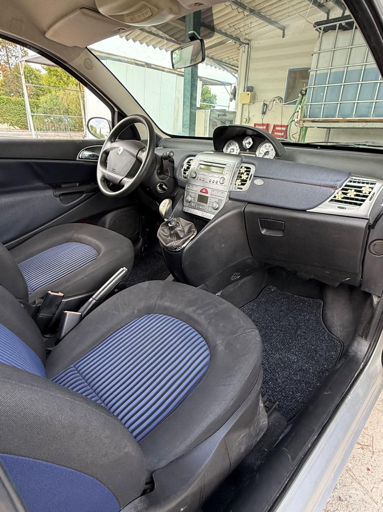 Lancia Ypsilon 1.2 Benzina Neopatentati Unicaproprietaria