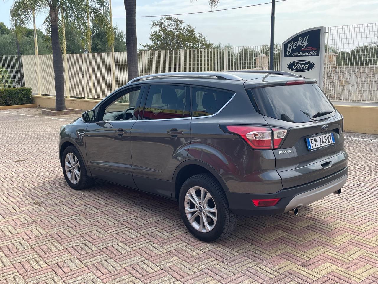 Ford Kuga 1.5 TDCI 120 CV S&S 2WD Powershift ST-Line