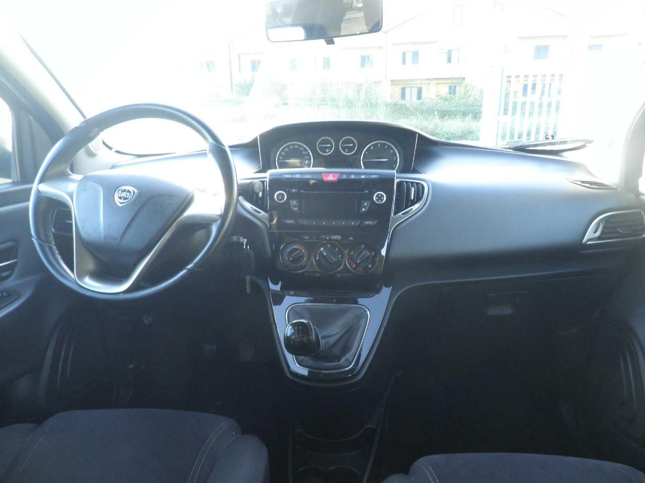 Lancia Ypsilon 5 Porte Ypsilon 1.2 8v Gold s&s 69cv E6