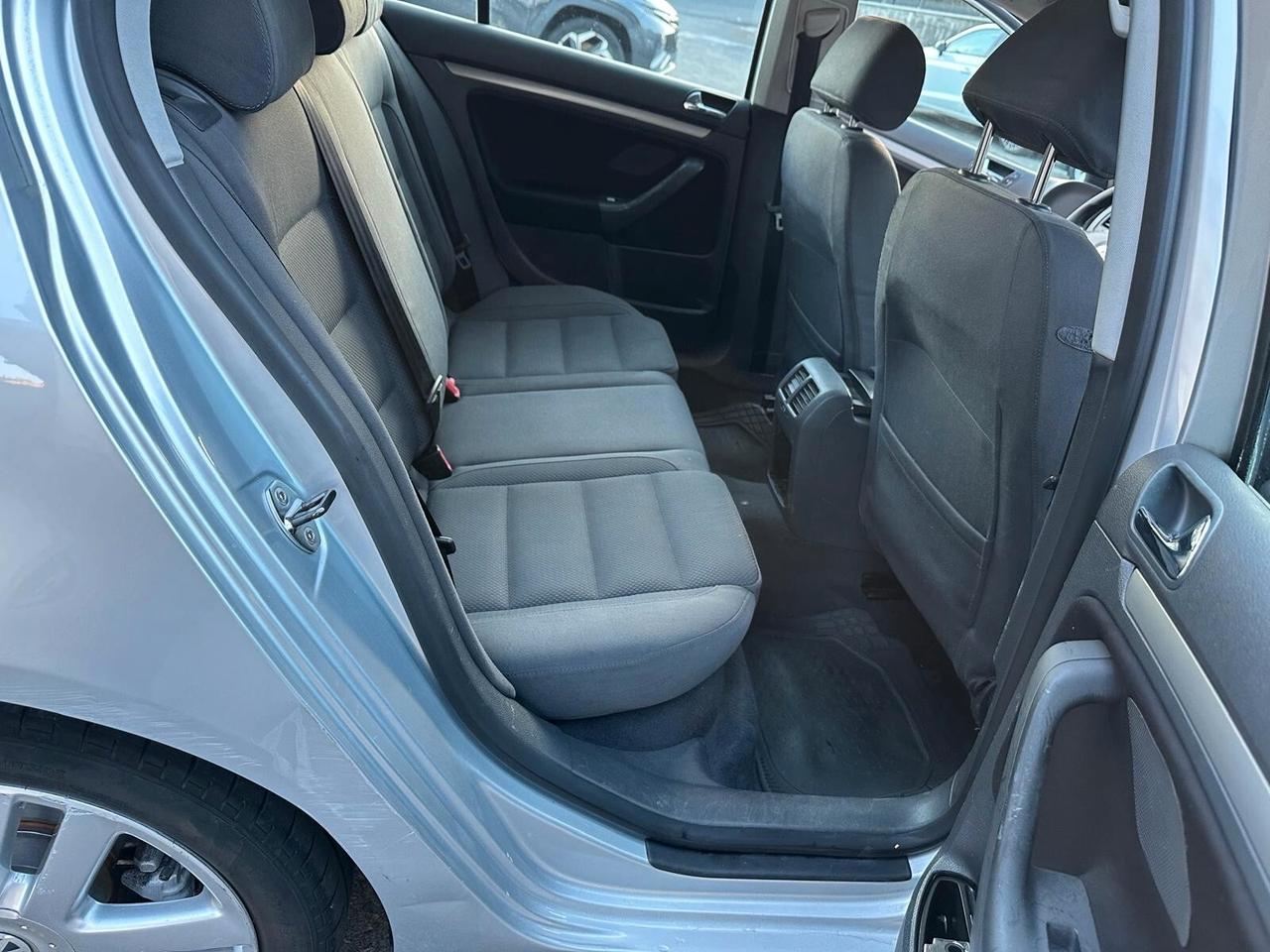 Volkswagen Golf 2.0 16V TDI 5p. Sportline