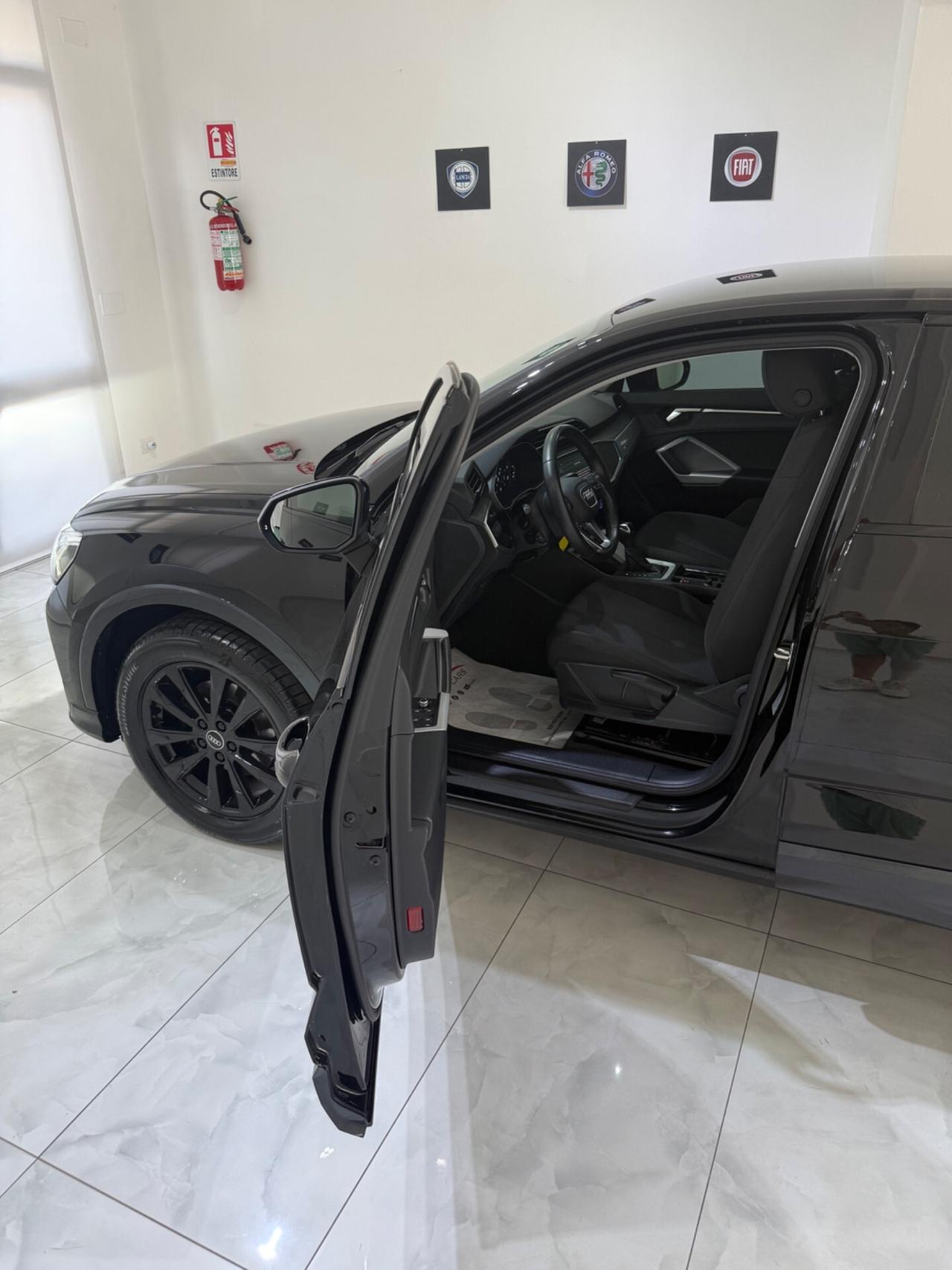 AUDI Q3 SPB 35 TDI S TRONIC SPORT TOTAL BLACK