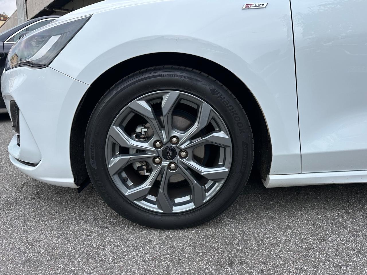 Ford Focus SW 1.0 ecoboost hybrid ST-Line 125cv ok neopat.
